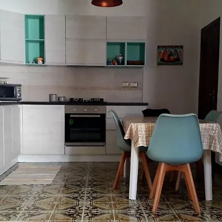 Casa Vacanza La Settembrina גלאטינה